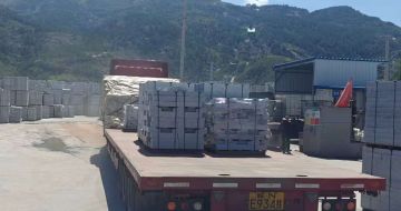 海口 芝麻白仿形路沿石，直形路沿石