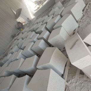 海口 白麻花岗岩异形坐凳