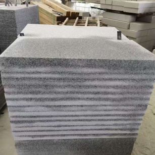 海口 芝麻白5公分火烧地铺成品，900*400，规格可定制