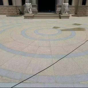 海口 黄金麻芝麻灰花岗岩石材地铺拼接效果