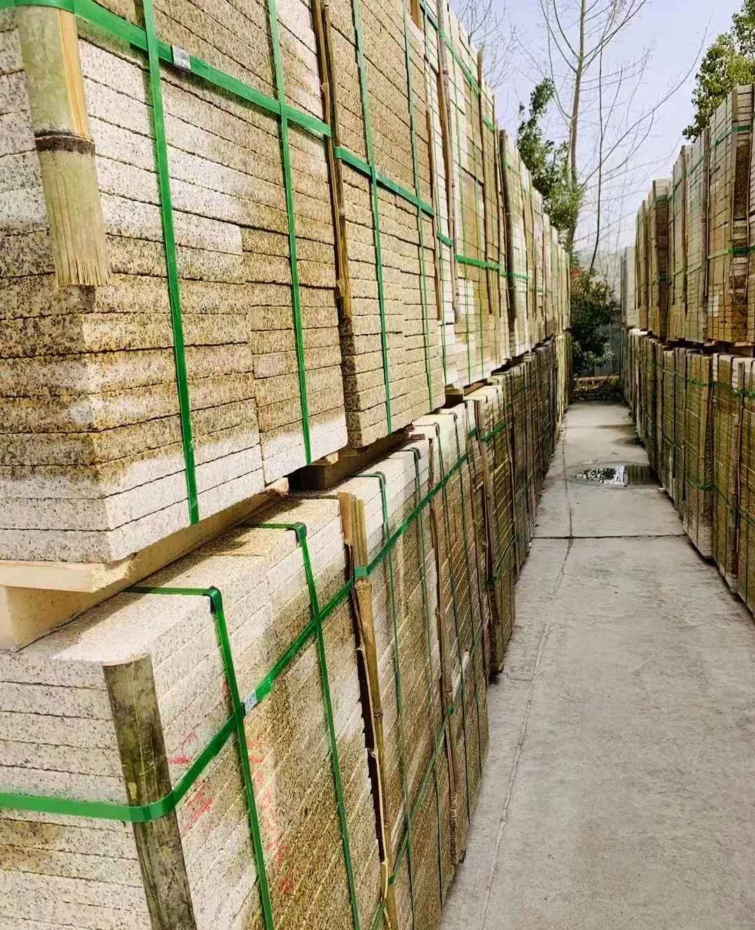 海口 黄金麻花岗岩荔枝面地铺石