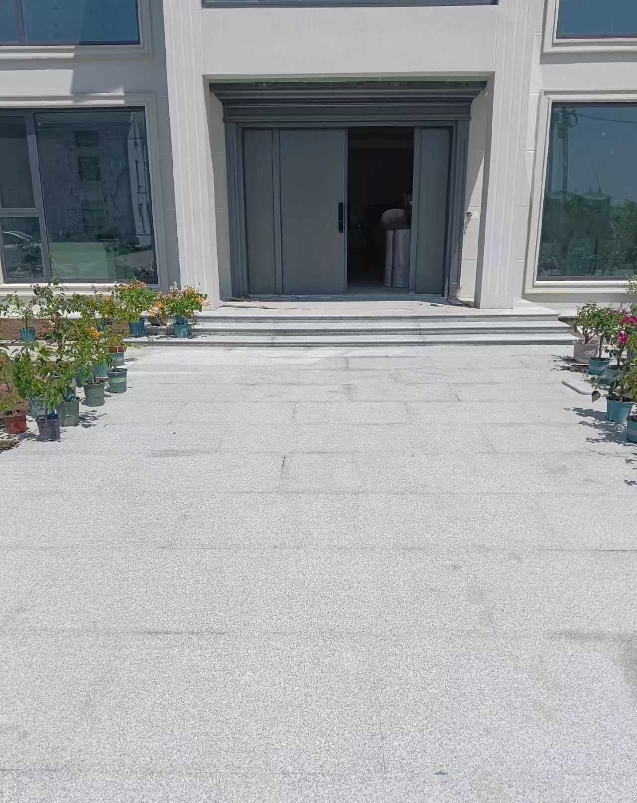 海口 芝麻白花岗岩地铺石地面铺装