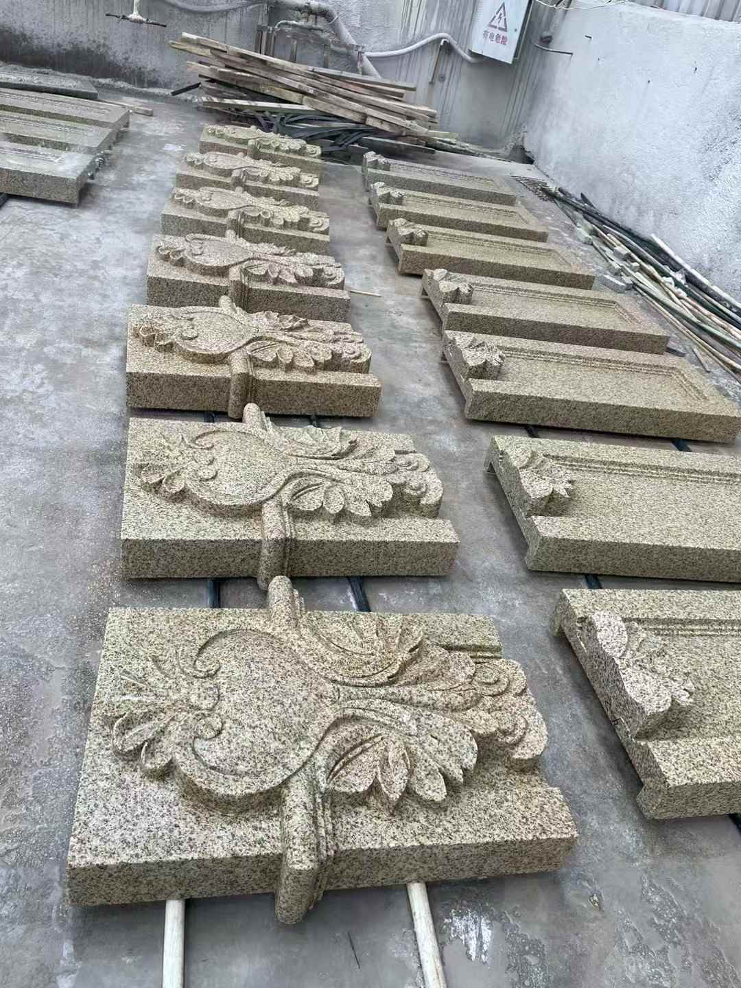 海口 黄金麻花岗岩别墅外墙雕刻板