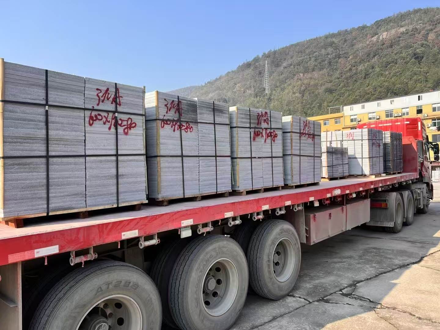 海口 芝麻灰地铺石出货日常