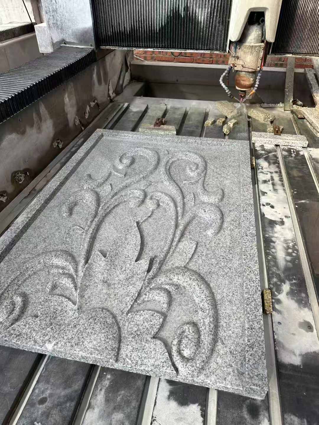 海口 白麻别墅干挂雕花板