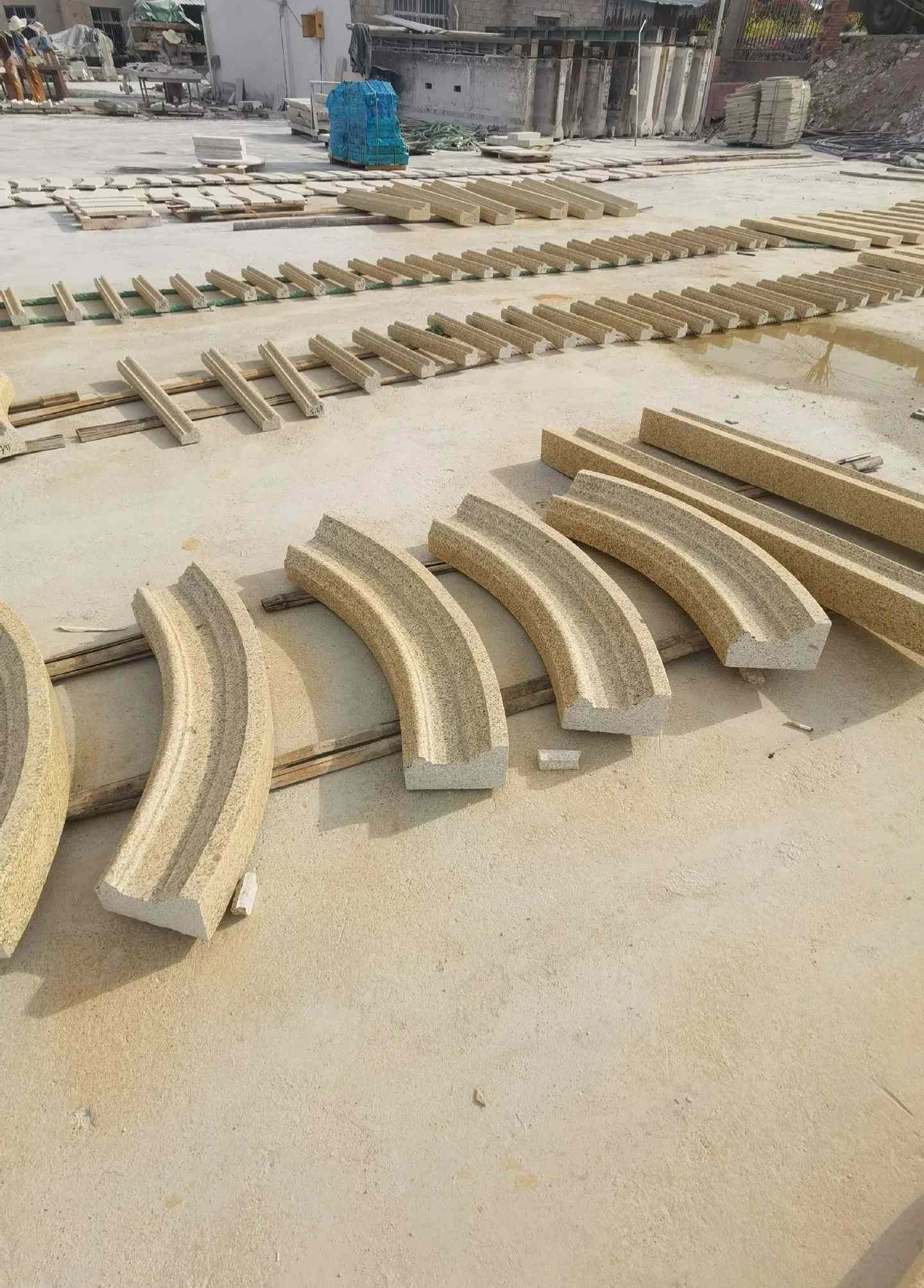 海口 黄金麻花岗岩别墅线条