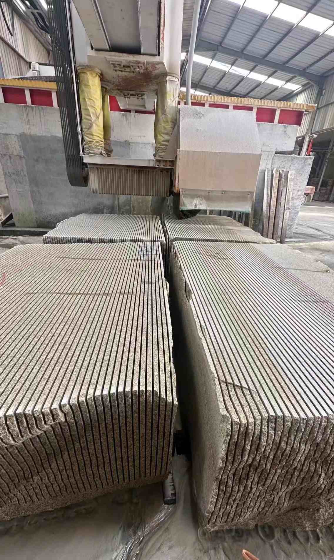 海口 车间生产日常，黄金麻白麻花岗岩