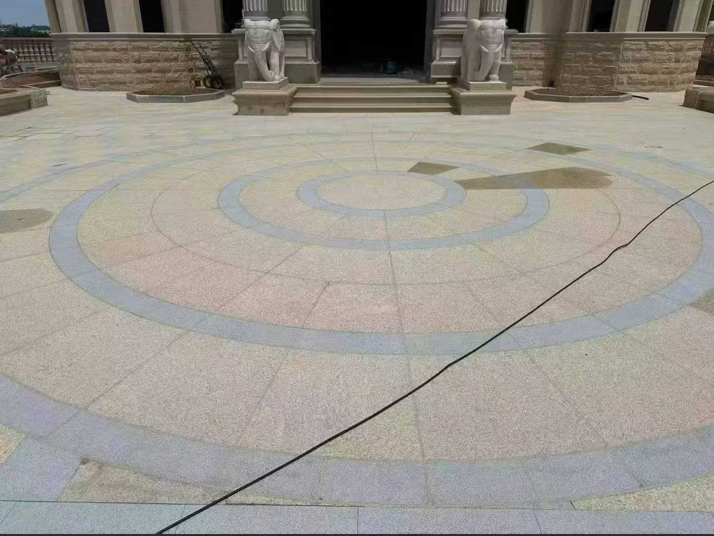 海口 黄金麻芝麻灰花岗岩石材地铺拼接效果