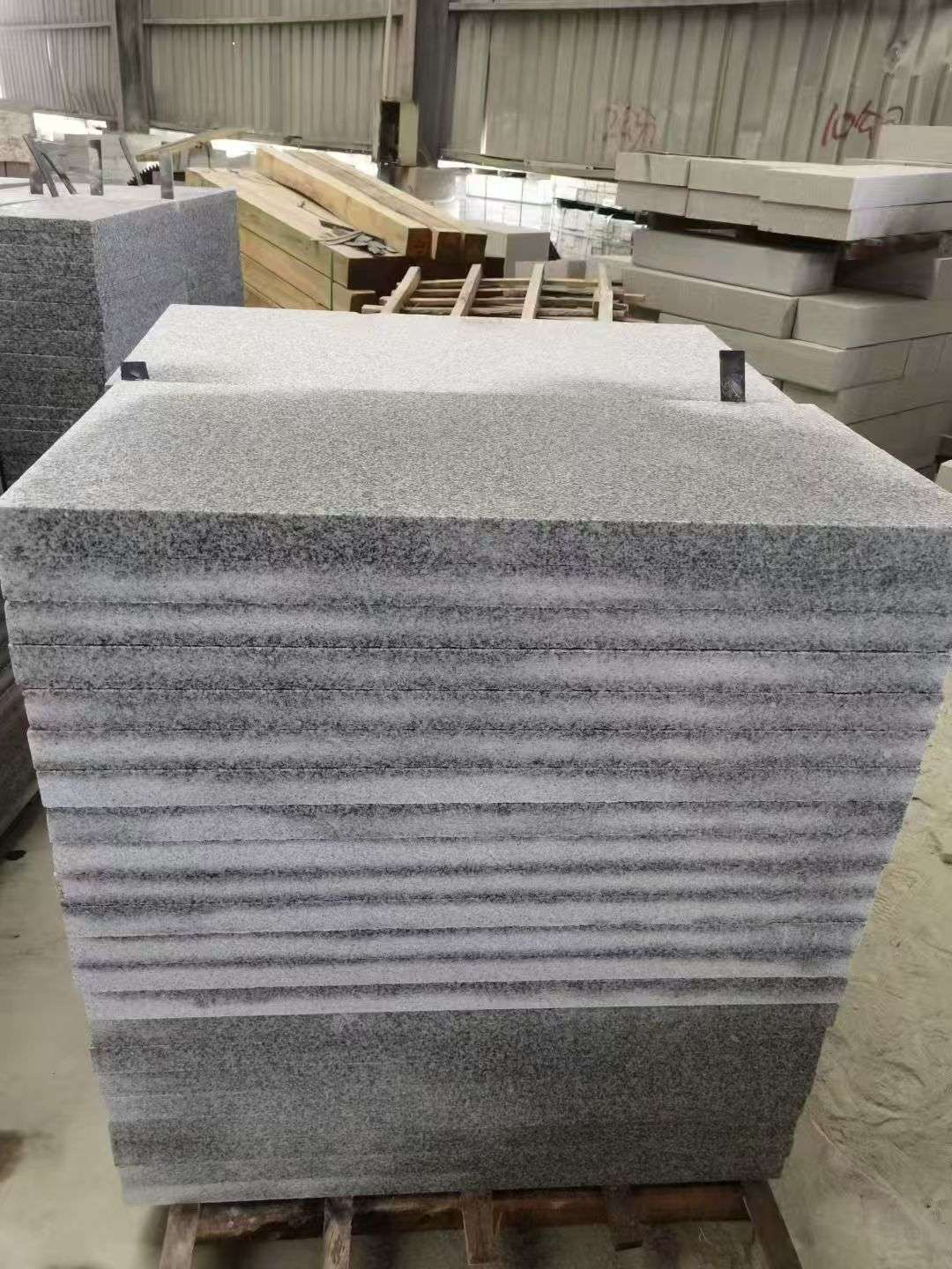 海口 芝麻白5公分火烧地铺成品，900*400，规格可定制