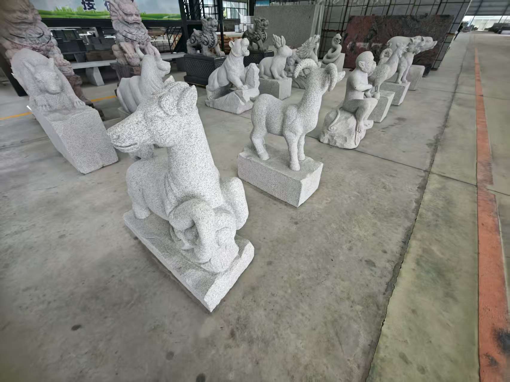 海口 芝麻白花岗岩造型立体雕刻——十二生肖